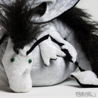 Shoulder dragon XXL, white with black plushy crest, green eyes