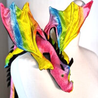 Schulterdrache XXL, Sp.-Ed., Regenbogen, Plüsch- oder Zackenkamm Unterseiten und Zackenkamm schwarz grün